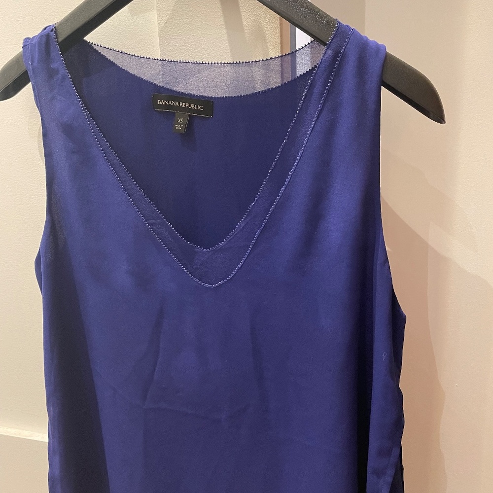 Banana Republic XS Blue Shell Top